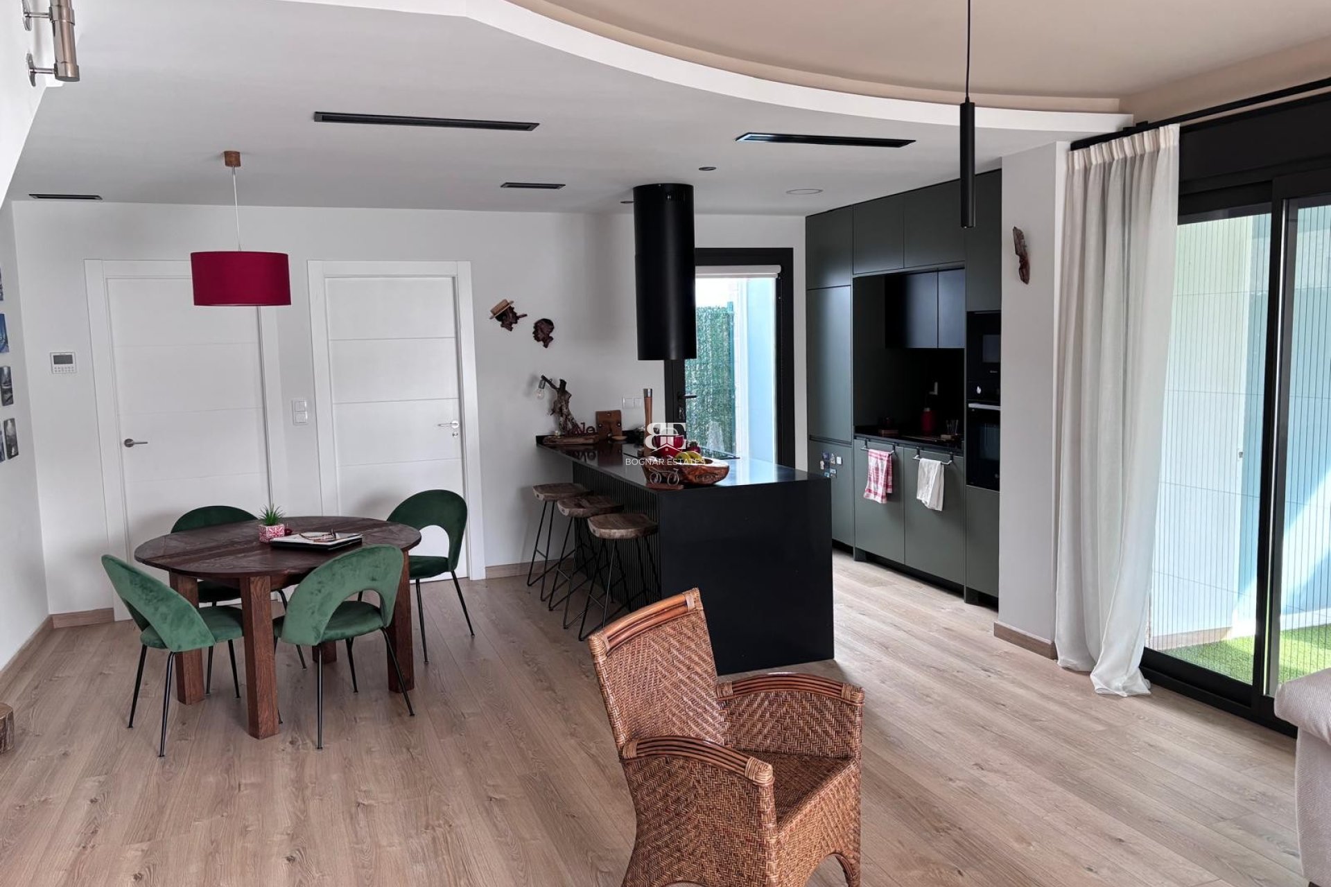 Resale - Townhouse -
Los Montesinos - La Herrada