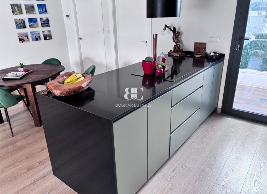 Resale - Townhouse -
Los Montesinos - La Herrada