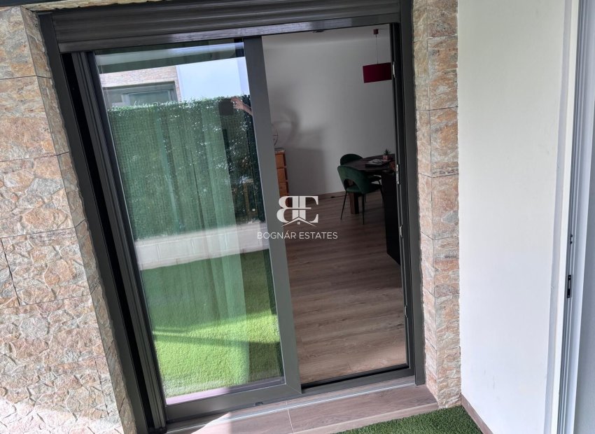 Resale - Townhouse -
Los Montesinos - La Herrada