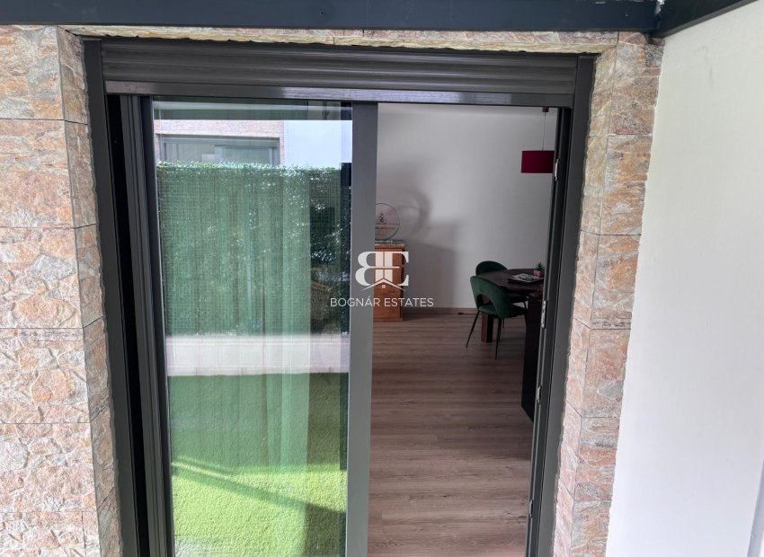 Resale - Townhouse -
Los Montesinos - La Herrada