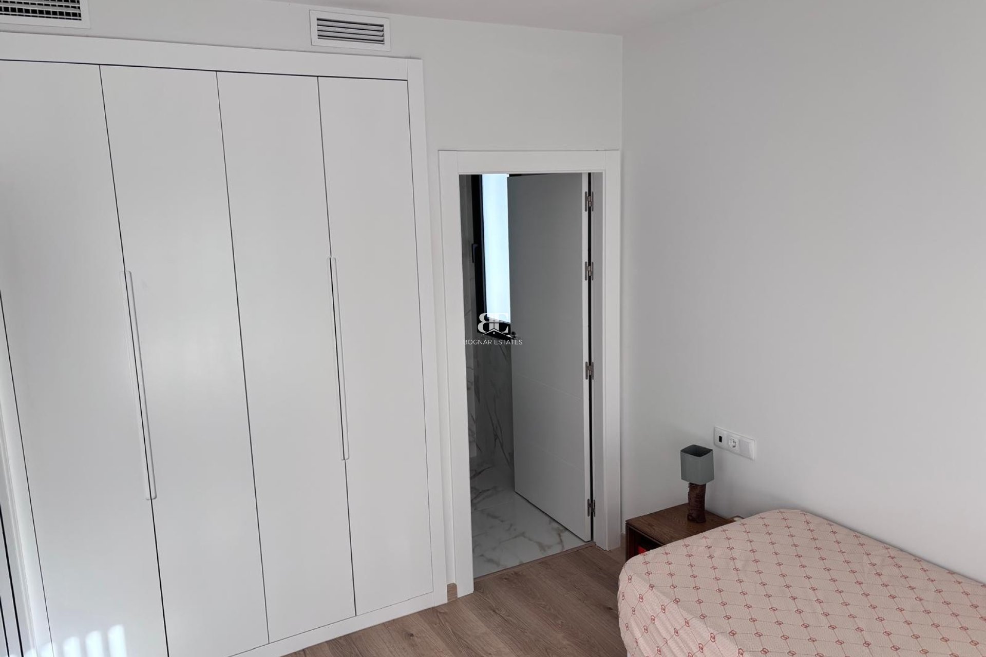 Resale - Townhouse -
Los Montesinos - La Herrada