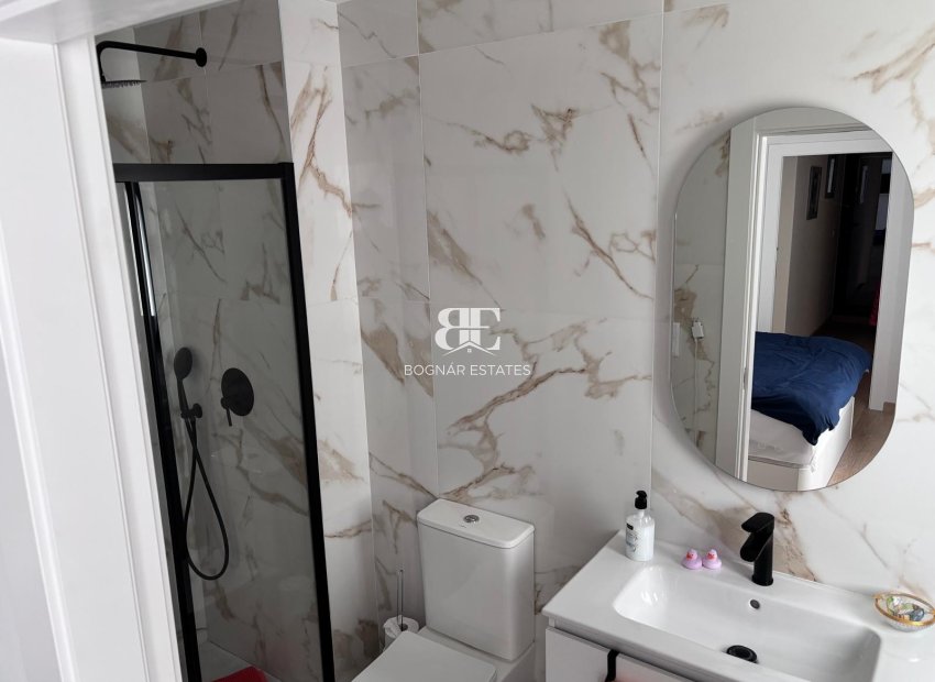 Resale - Townhouse -
Los Montesinos - La Herrada