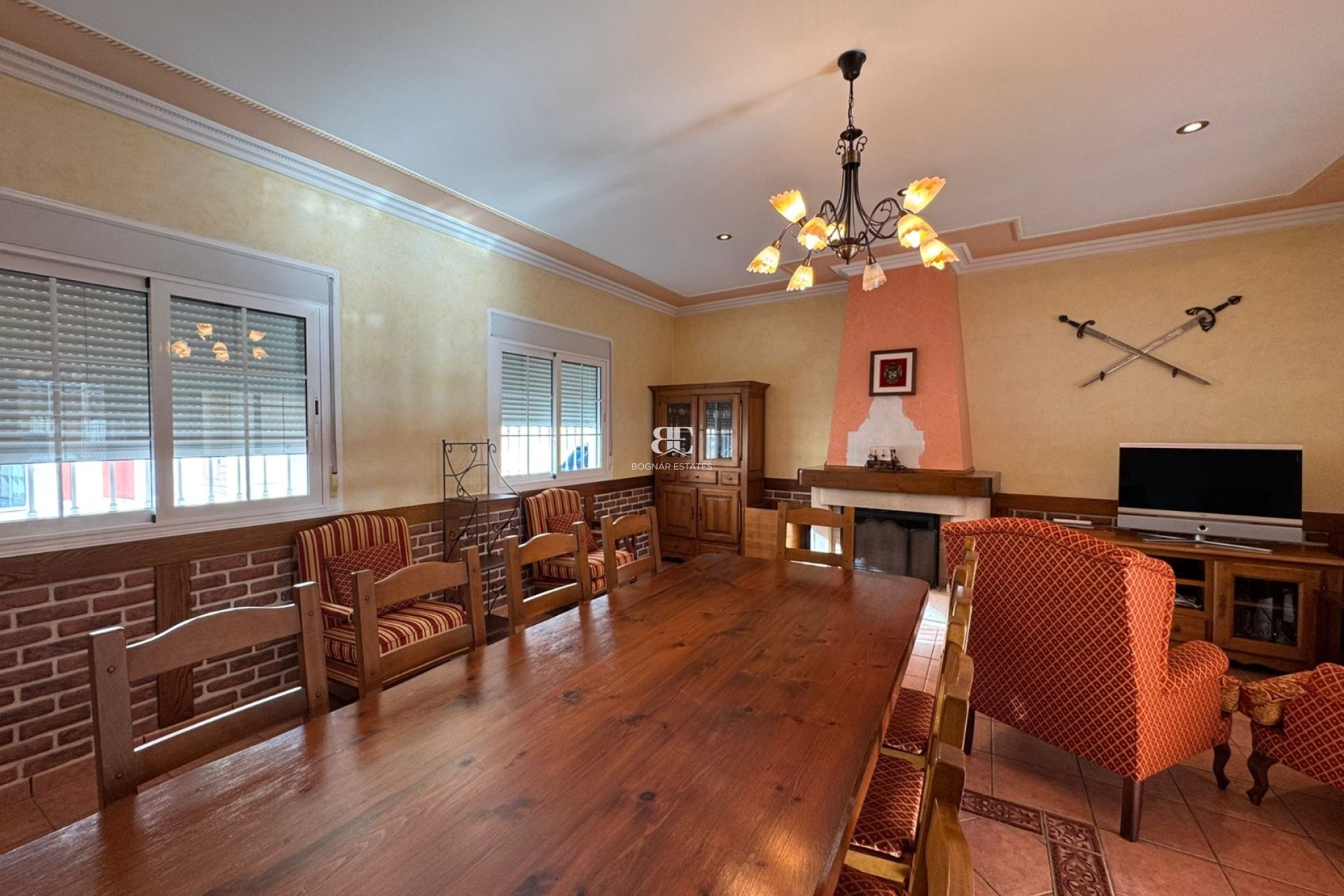 Resale - Townhouse -
Los Montesinos