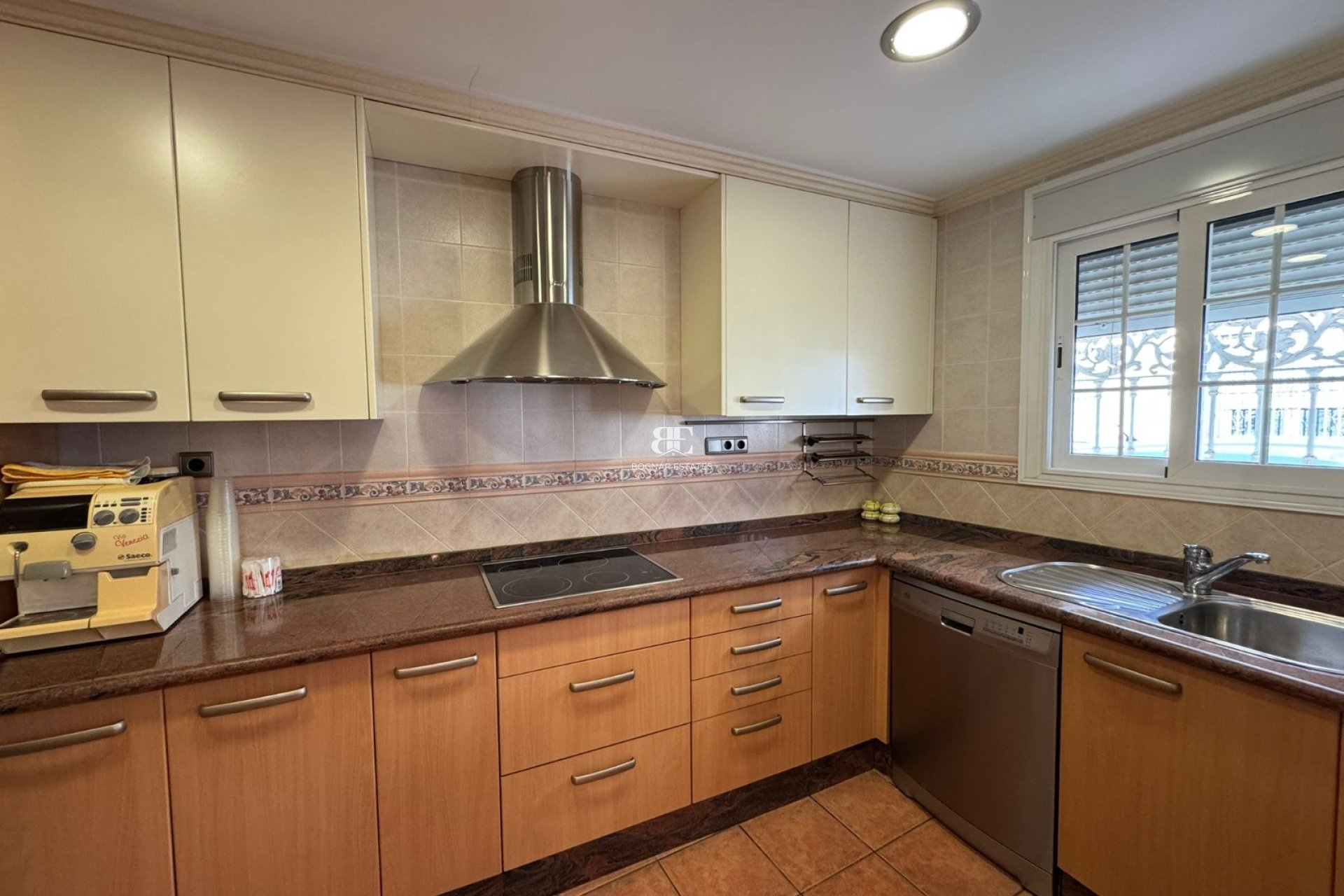 Resale - Townhouse -
Los Montesinos