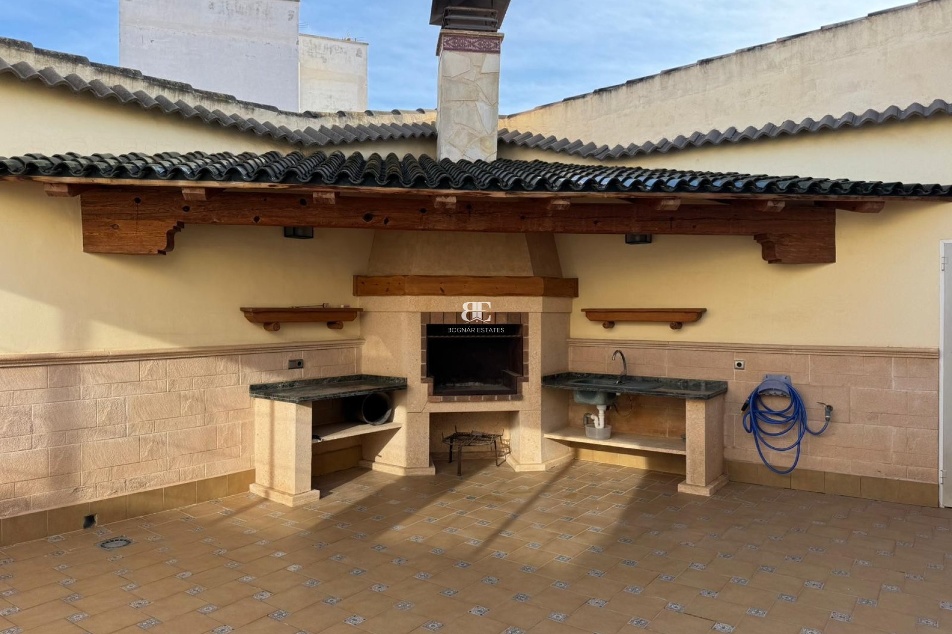 Resale - Townhouse -
Los Montesinos