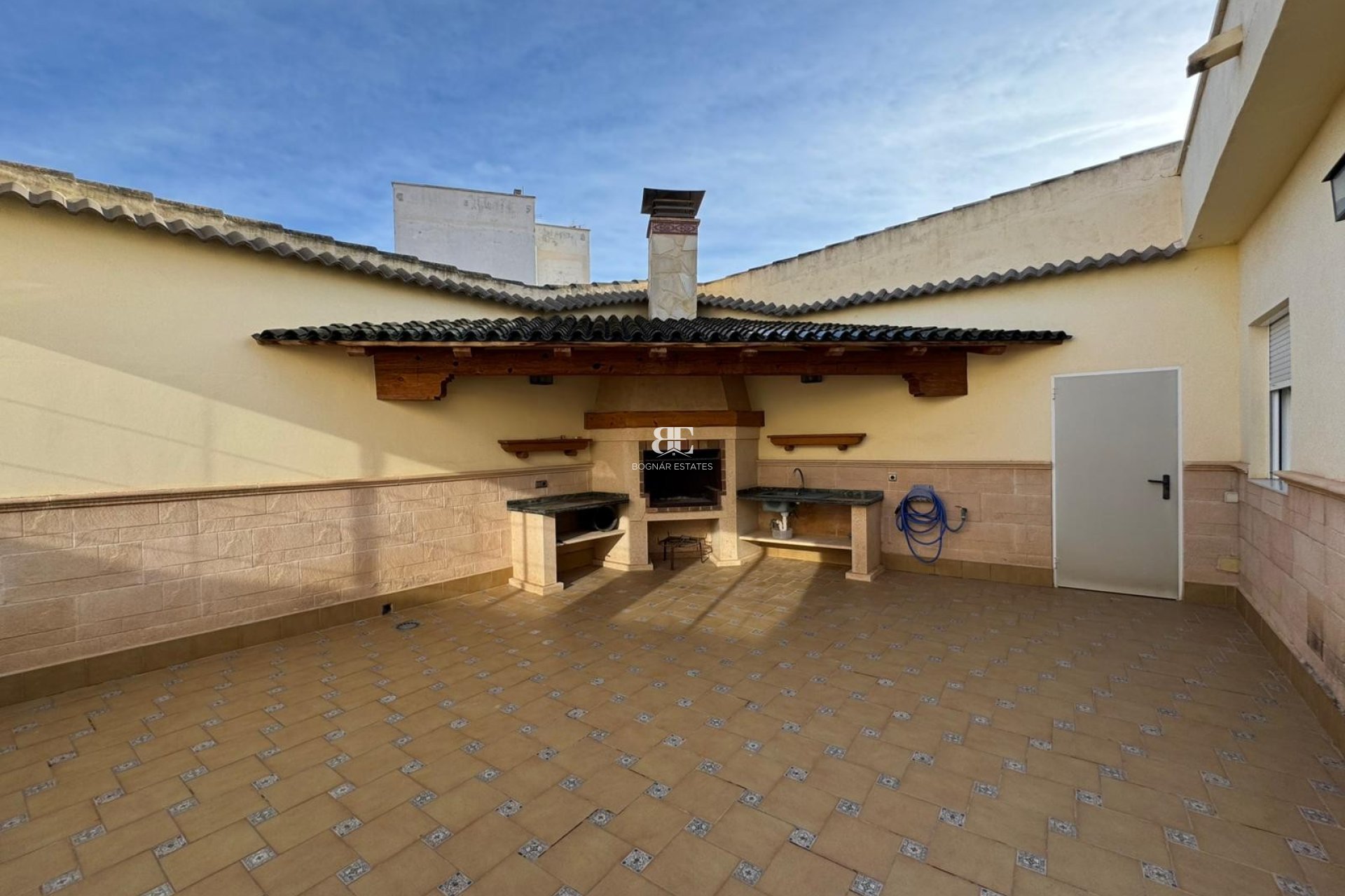 Resale - Townhouse -
Los Montesinos