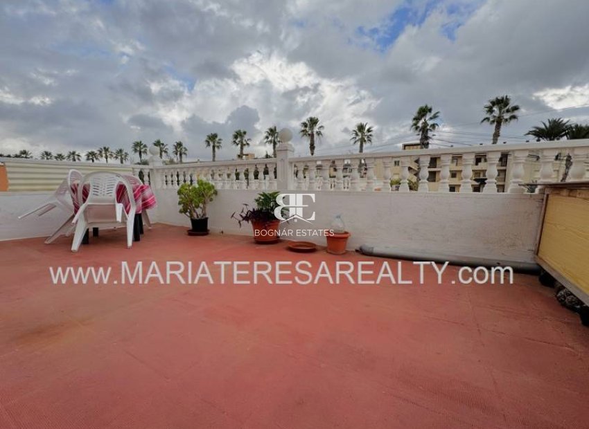 Resale - Townhouse -
Los Narejos - Urb. Oasis