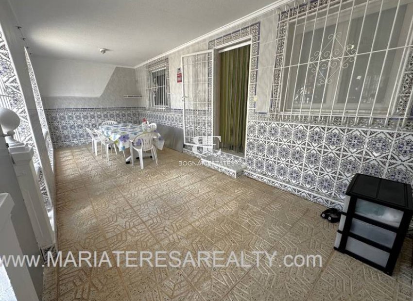Resale - Townhouse -
Los Narejos - Urb. Oasis