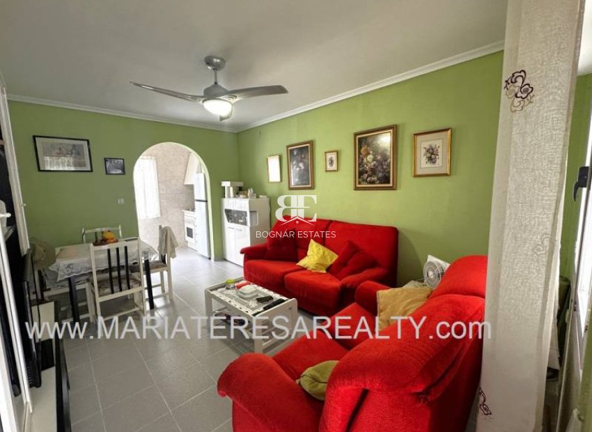 Resale - Townhouse -
Los Narejos - Urb. Oasis