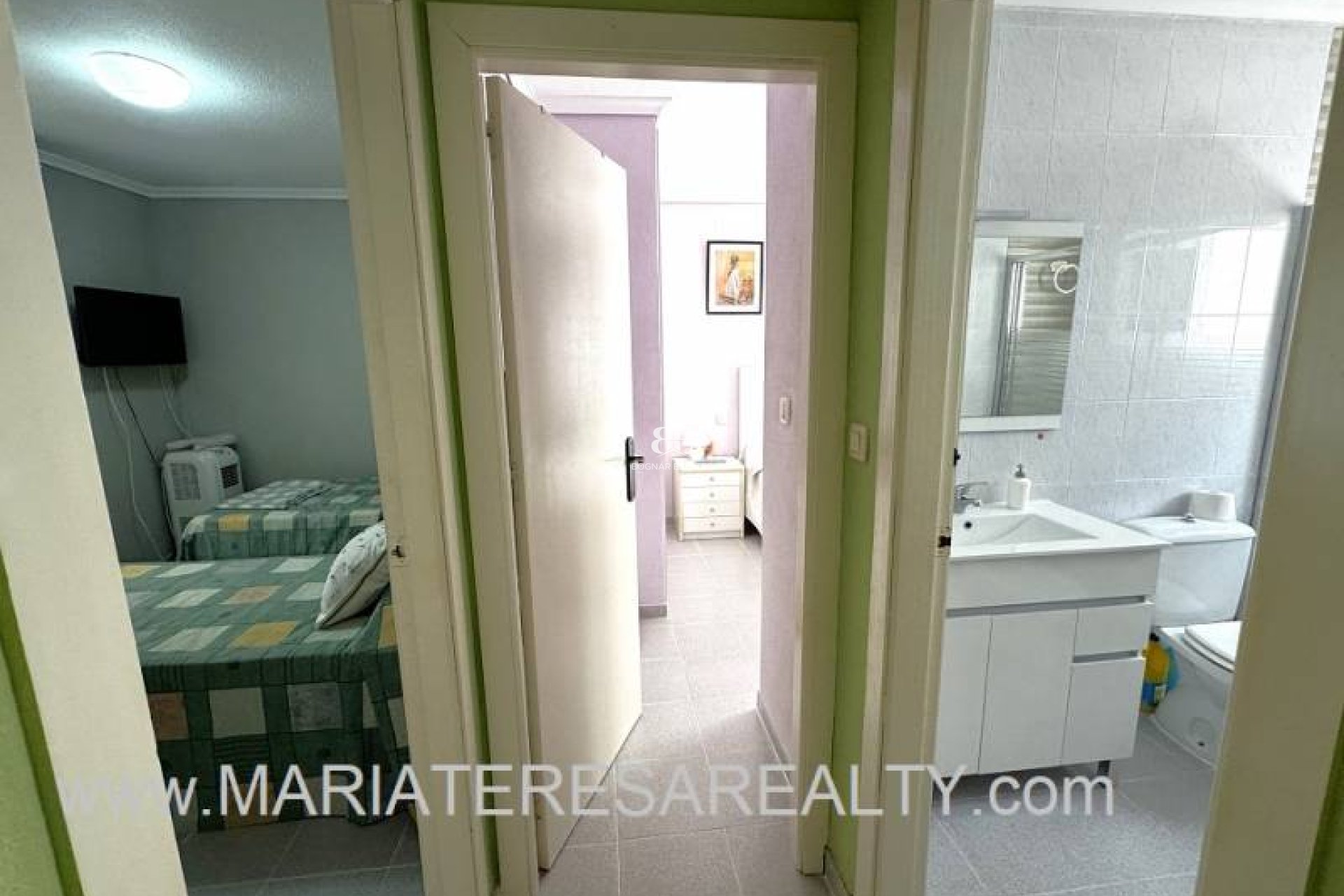 Resale - Townhouse -
Los Narejos - Urb. Oasis