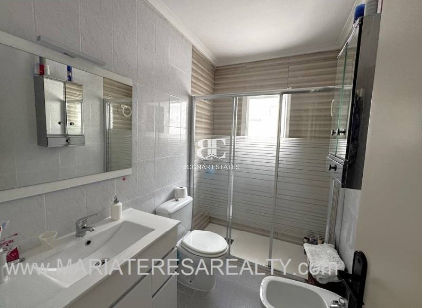 Resale - Townhouse -
Los Narejos - Urb. Oasis
