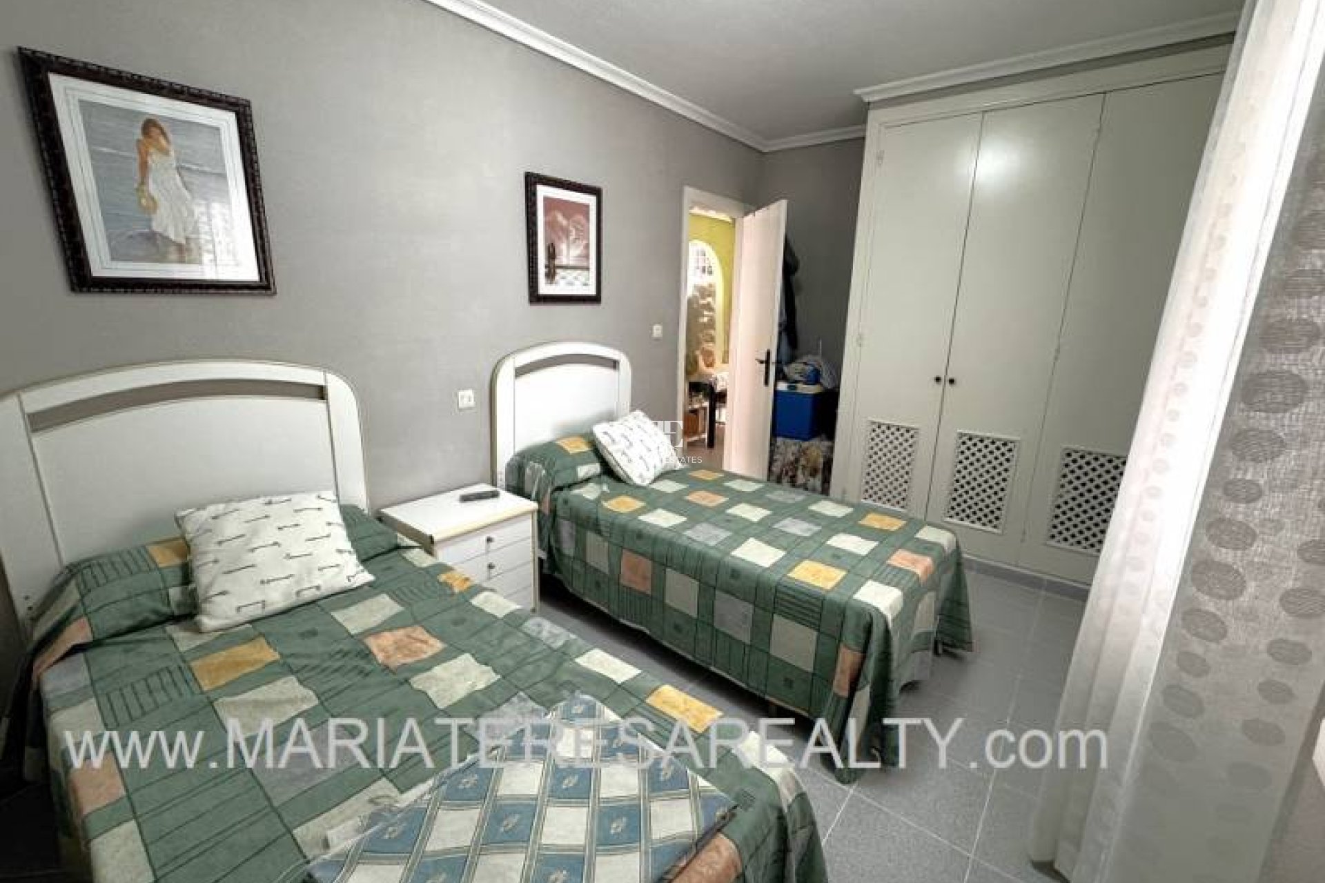 Resale - Townhouse -
Los Narejos - Urb. Oasis
