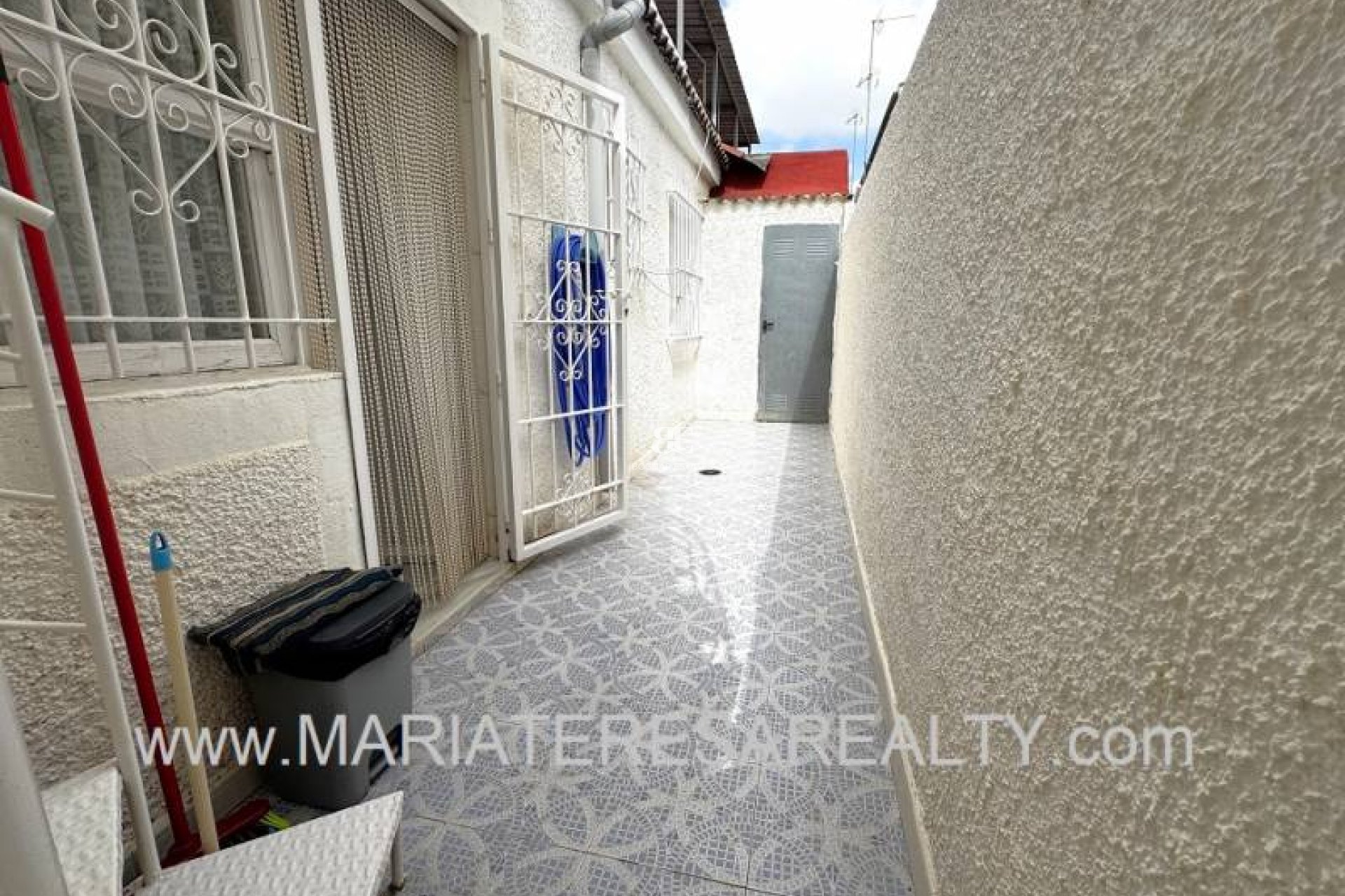 Resale - Townhouse -
Los Narejos - Urb. Oasis