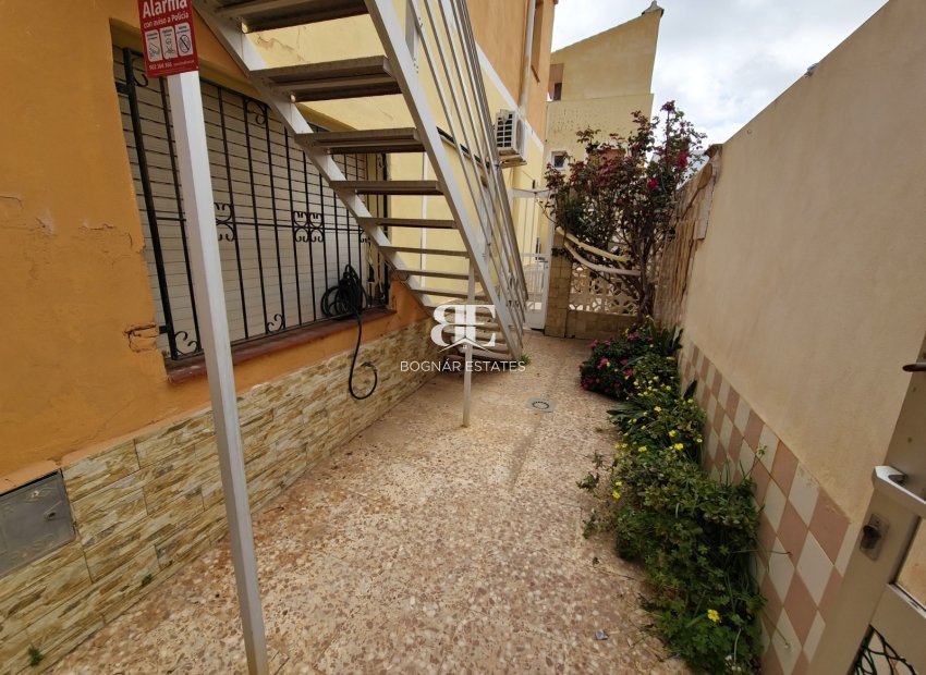 Resale - Townhouse -
Los Nietos - Playa