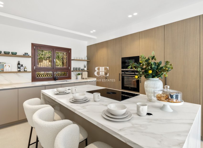 Resale - Townhouse -
Marbella - Golden Mile