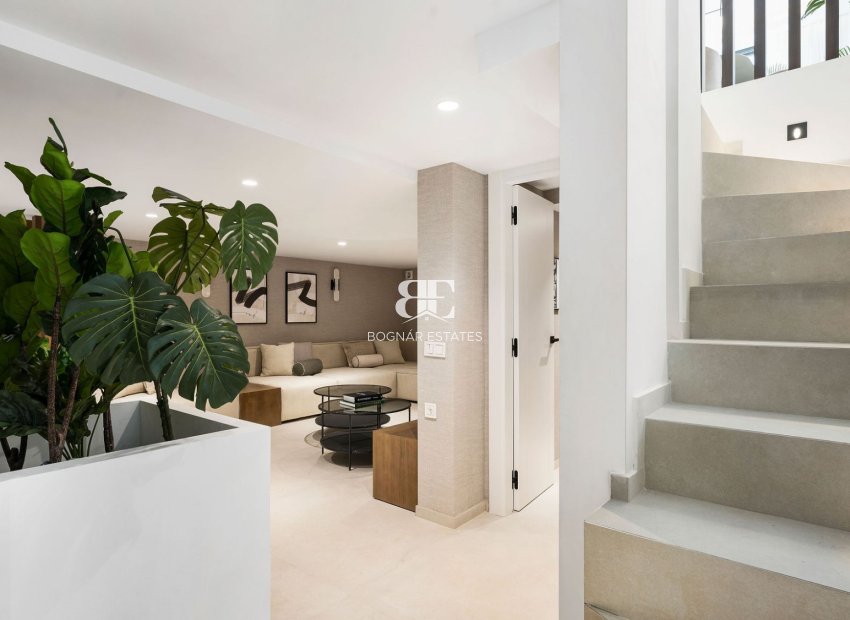 Resale - Townhouse -
Marbella - Golden Mile