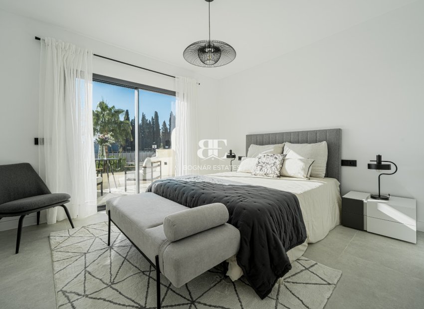Resale - Townhouse -
Marbella - Nueva Andalucía