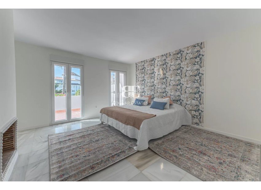 Resale - Townhouse -
Marbella - Puerto Banús