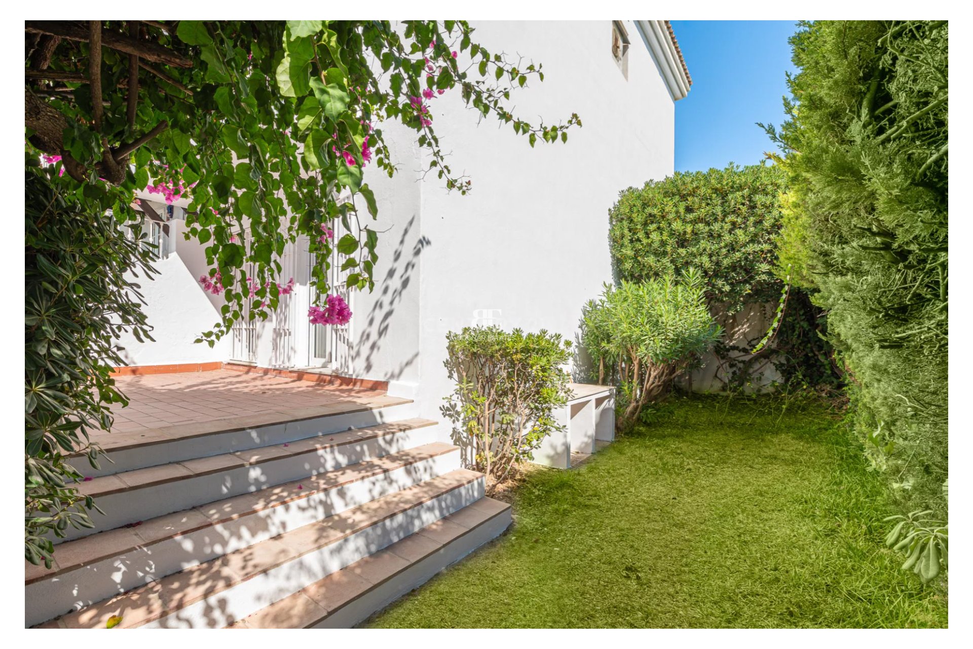 Resale - Townhouse -
Marbella - Puerto Banús