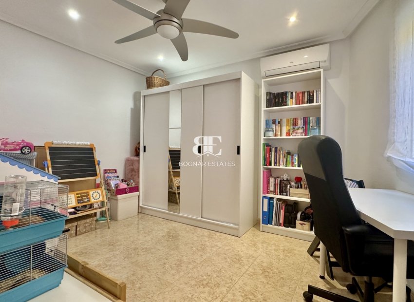 Resale - Townhouse -
Orihuela Costa - La Florida