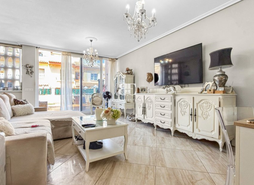 Resale - Townhouse -
Orihuela Costa - La Florida