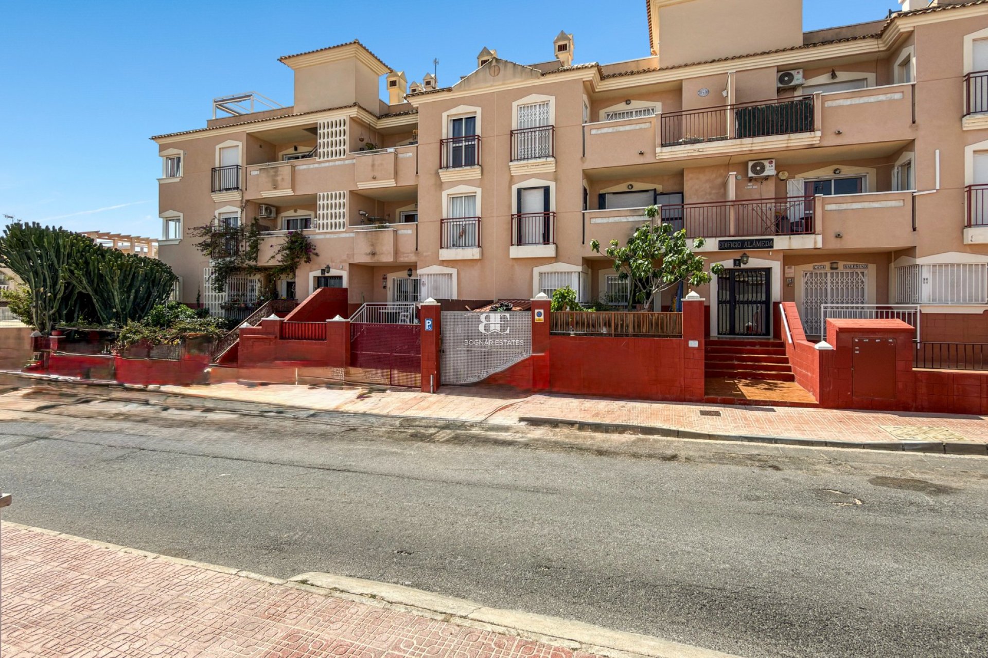 Resale - Townhouse -
Orihuela Costa - La Florida
