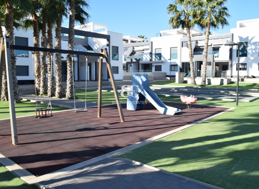 Resale - Townhouse -
Orihuela Costa - La Zenia