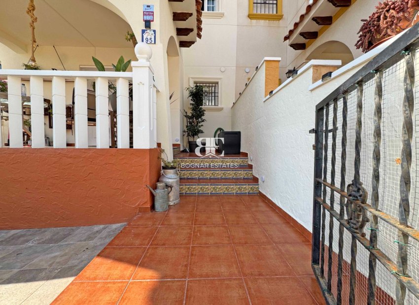 Resale - Townhouse -
Orihuela Costa - Lomas De Cabo Roig