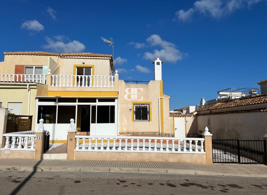 Resale - Townhouse -
Orihuela Costa - Punta Prima