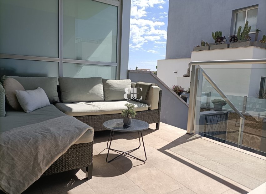 Resale - Townhouse -
Orihuela Costa - Punta Prima