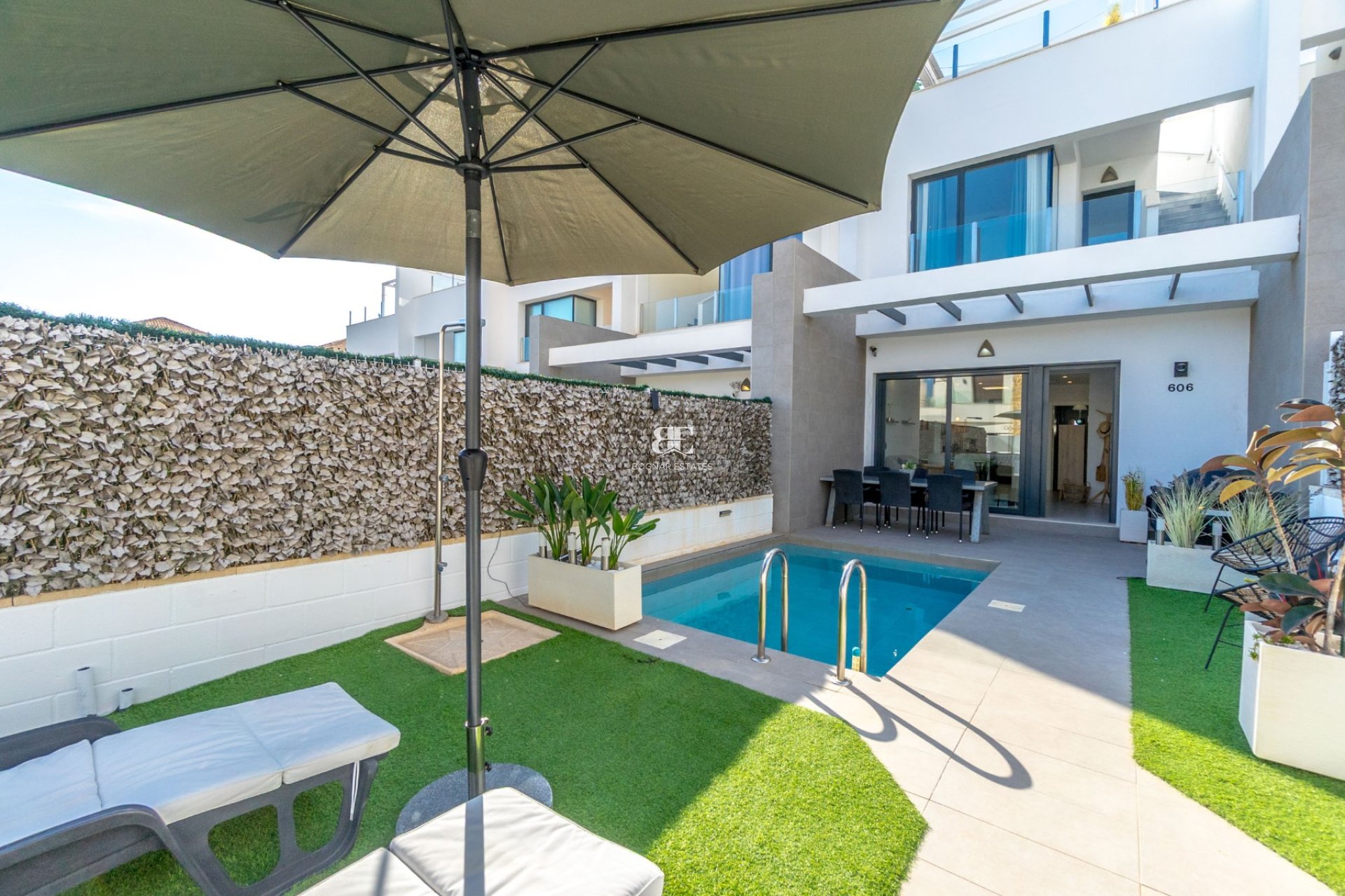 Resale - Townhouse -
Orihuela Costa - Villamartín