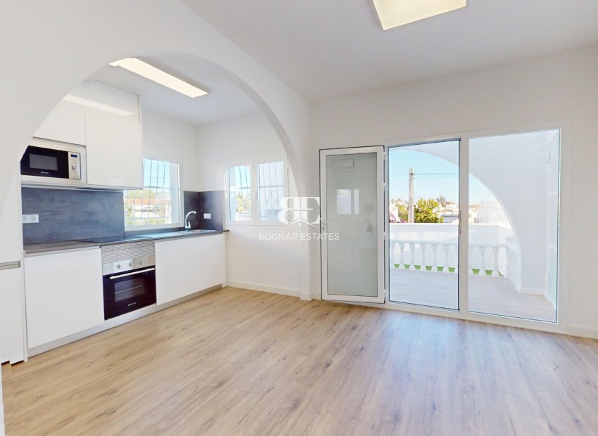 Resale - Townhouse -
Orihuela Costa - Villamartín