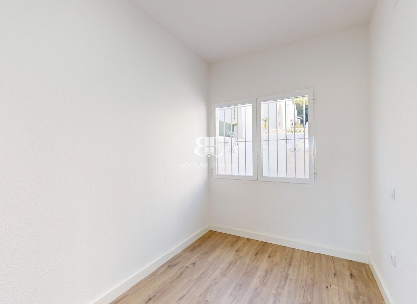 Resale - Townhouse -
Orihuela Costa - Villamartín