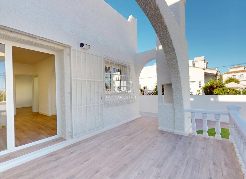 Resale - Townhouse -
Orihuela Costa - Villamartín