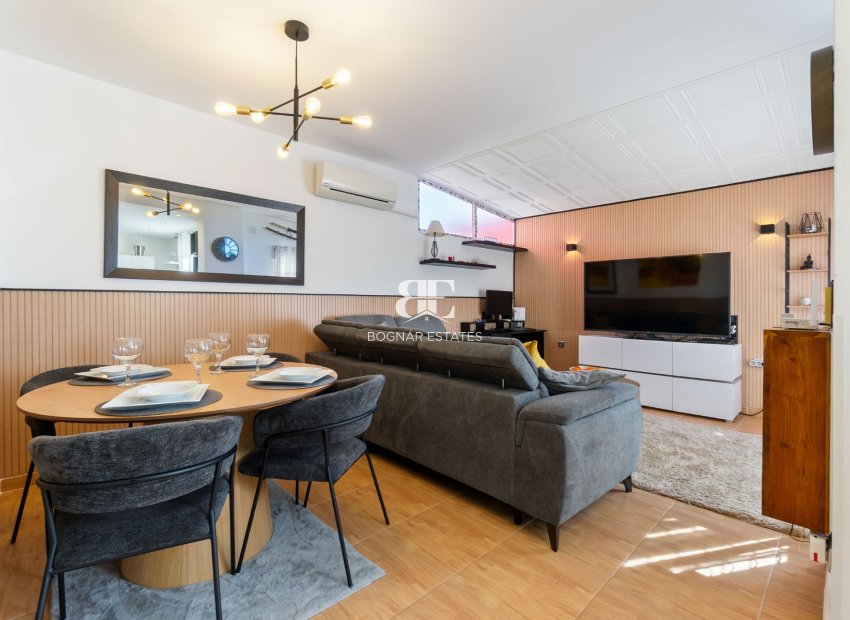 Resale - Townhouse -
Orihuela Costa - Villamartín