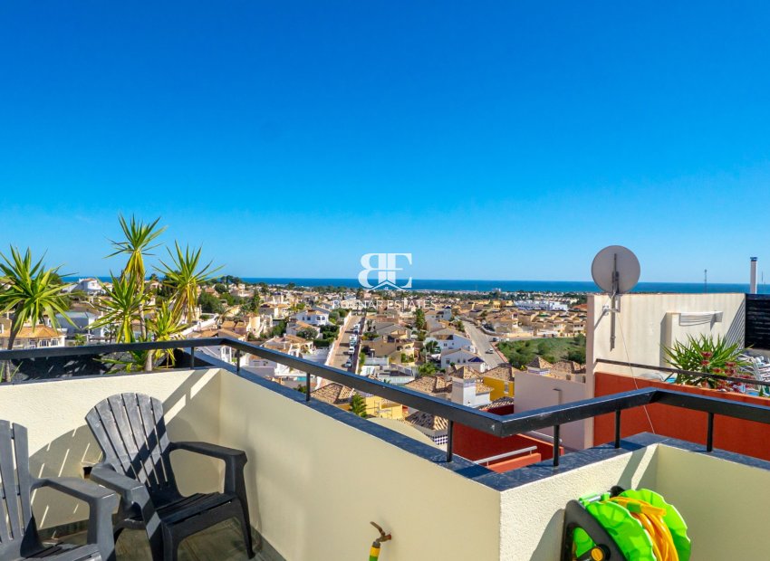 Resale - Townhouse -
Orihuela Costa - Villamartín