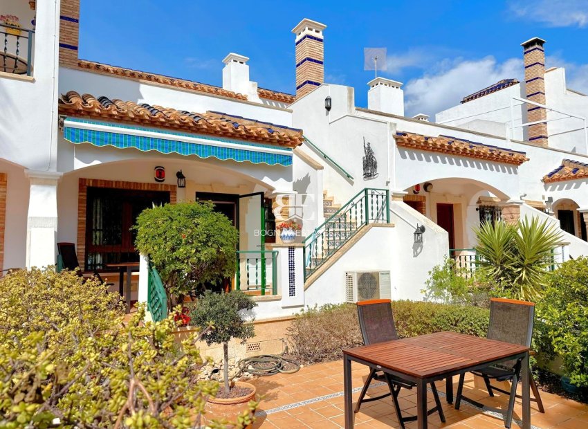 Resale - Townhouse -
Orihuela Costa - Villamartín