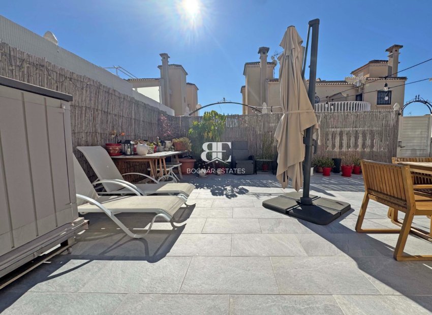 Resale - Townhouse -
Orihuela Costa - Villamartín