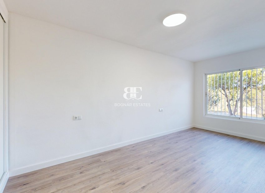 Resale - Townhouse -
Orihuela Costa - Villamartín