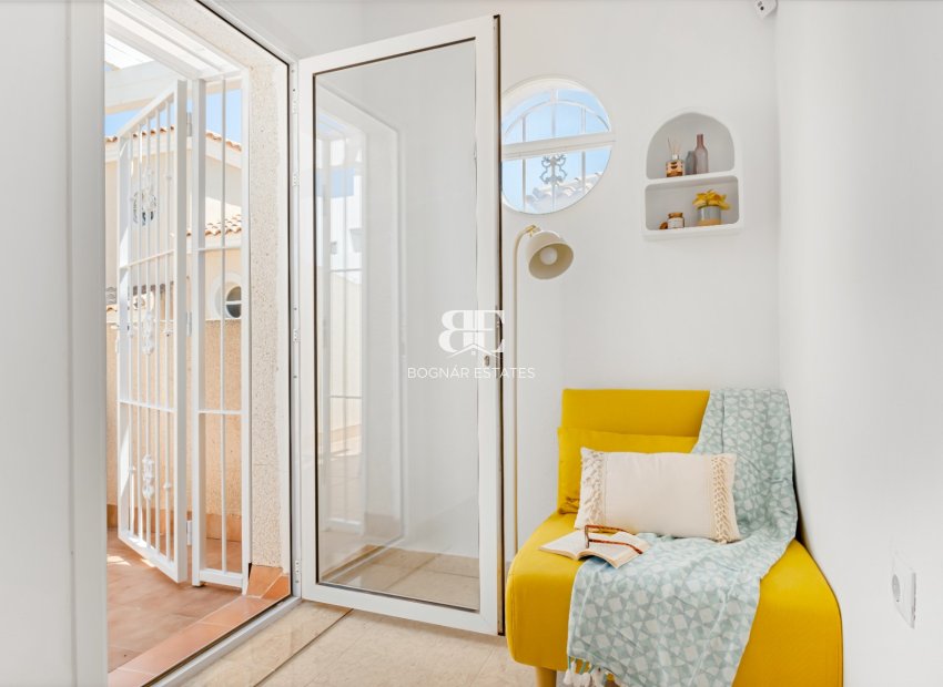 Resale - Townhouse -
Orihuela Costa - Villamartín