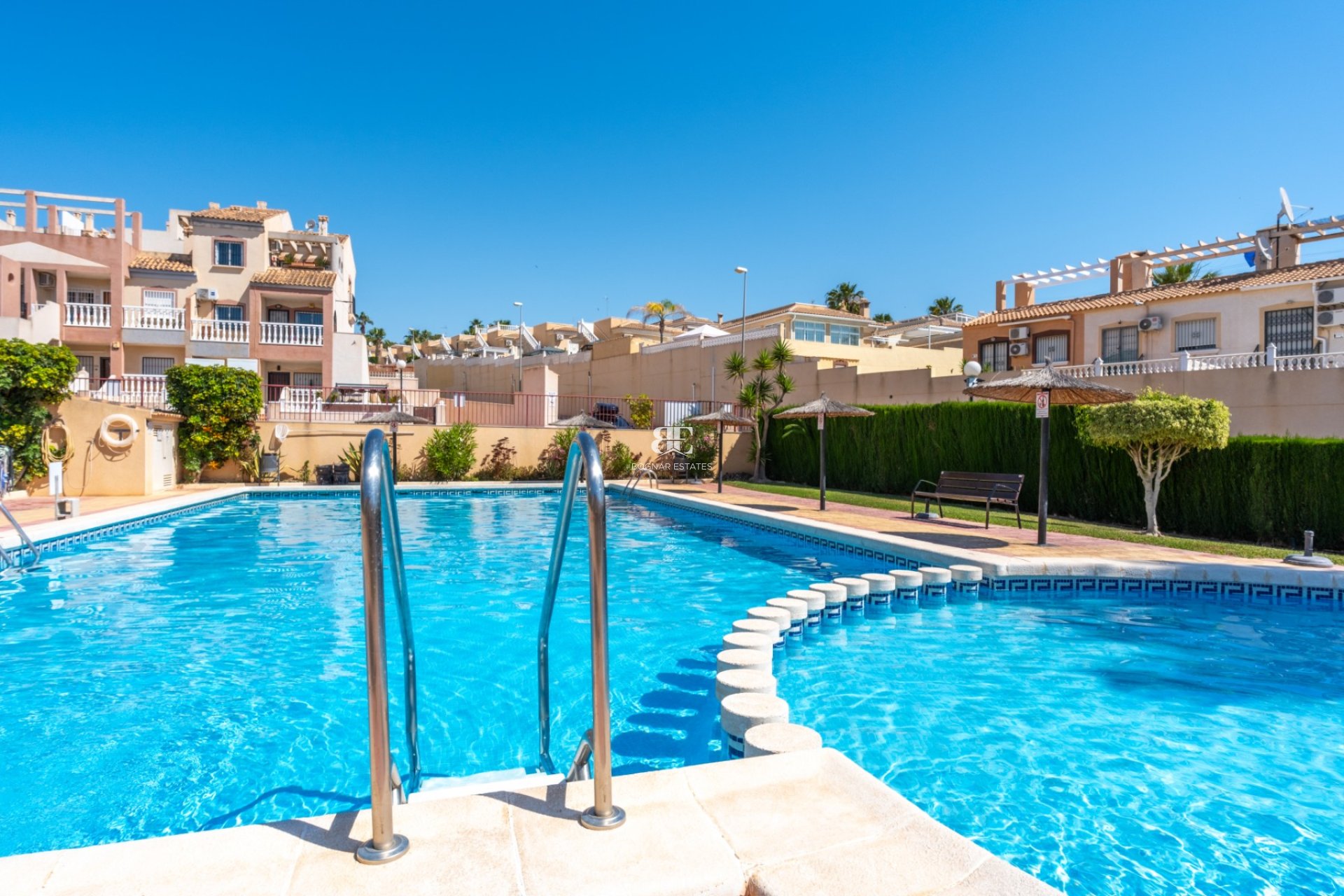 Resale - Townhouse -
Orihuela Costa - Villamartín