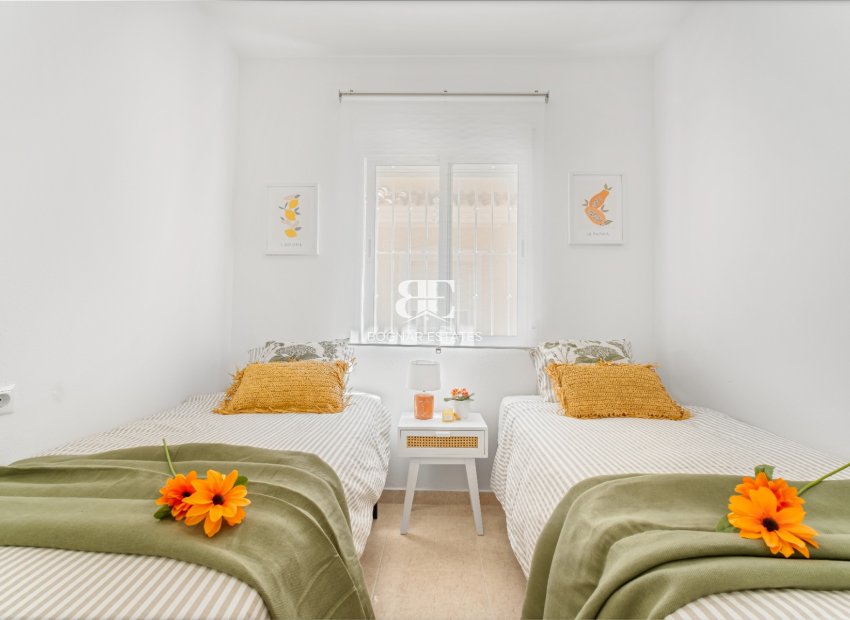 Resale - Townhouse -
Orihuela Costa - Villamartín