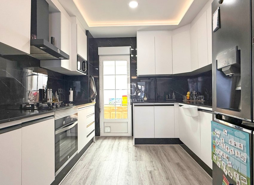 Resale - Townhouse -
Orihuela Costa - Villamartín