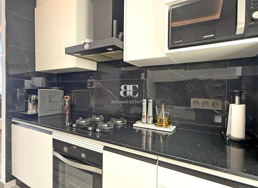Resale - Townhouse -
Orihuela Costa - Villamartín