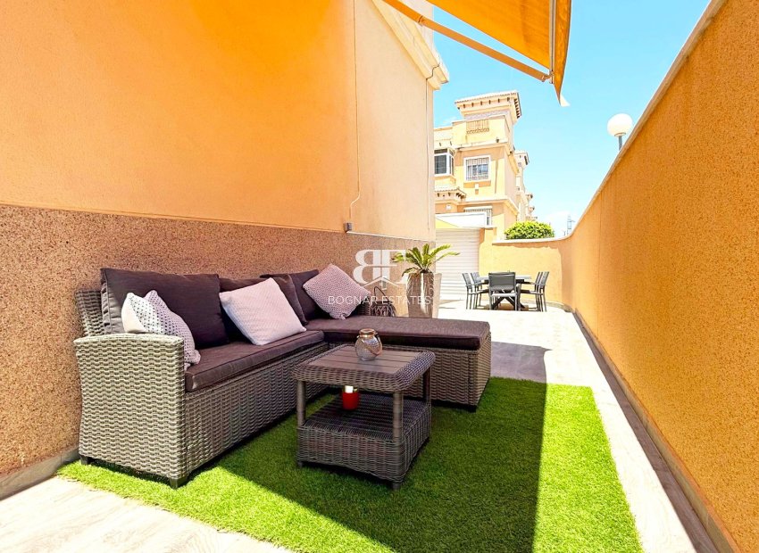 Resale - Townhouse -
Orihuela Costa - Villamartín