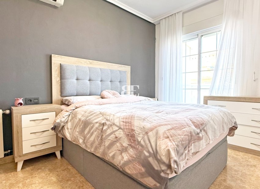 Resale - Townhouse -
Orihuela Costa - Villamartín