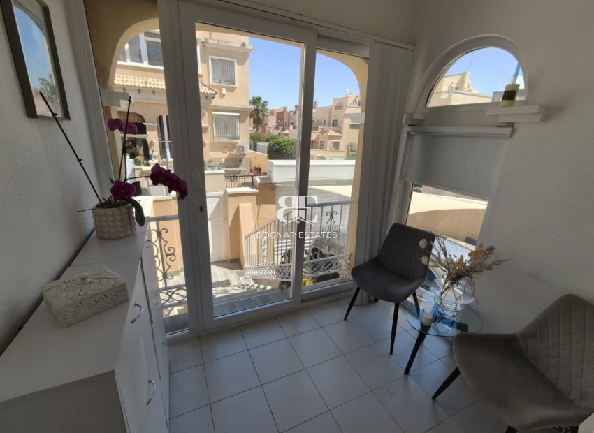 Resale - Townhouse -
Orihuela Costa - Villamartín