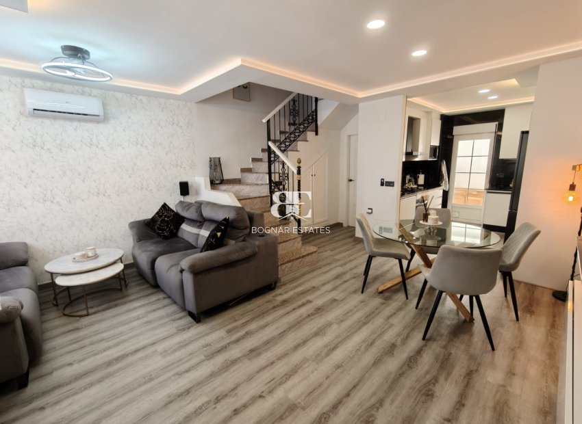 Resale - Townhouse -
Orihuela Costa - Villamartín