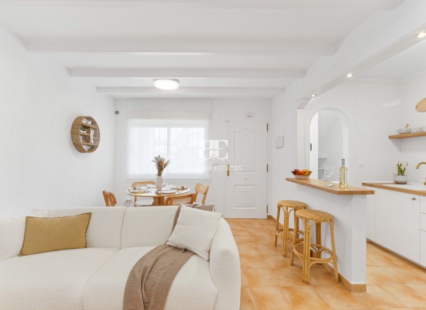 Resale - Townhouse -
Orihuela Costa - Villamartín