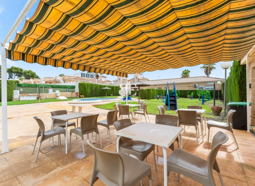 Resale - Townhouse -
Orihuela Costa - Villamartín